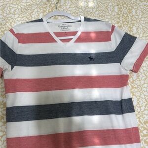 Abercrombie & Fitch t shirt muscle fit.